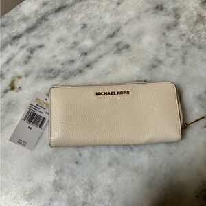 Michael Kors Wallet - LG 3 Quarter Zip - “Bedford” - Leather - Tan